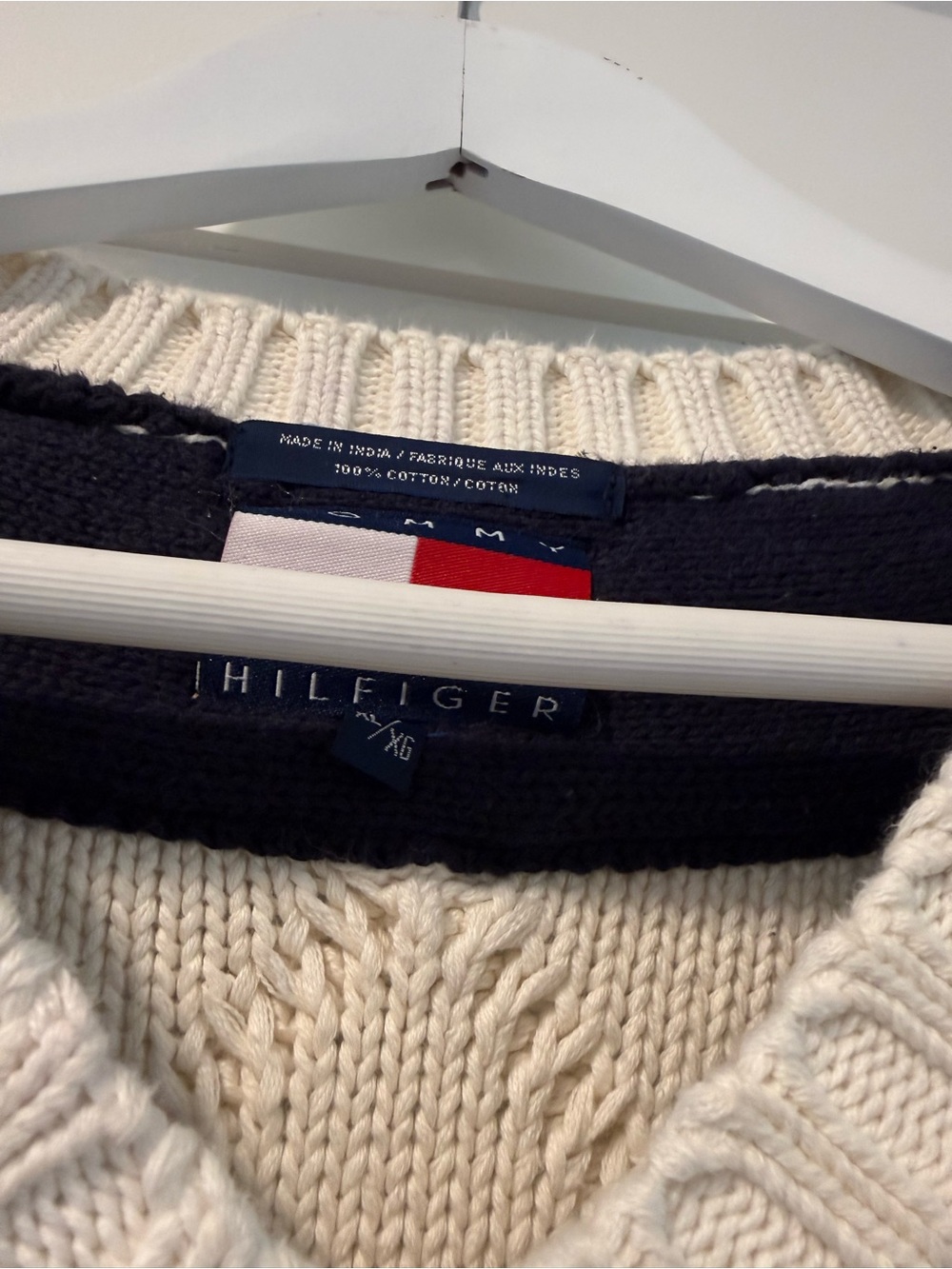 Vintage 90’s Tommy Hilfiger Cream Cable-Knit V-Neck Sweater Size XL - Picture 3 of 6